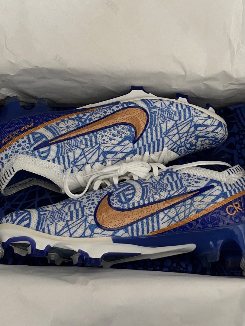 Nike Mercurial Zoom Vapor 15 Elite CR7 Football boots, Sports Equipment,  Other Sports Equipment and Supplies on Carousell