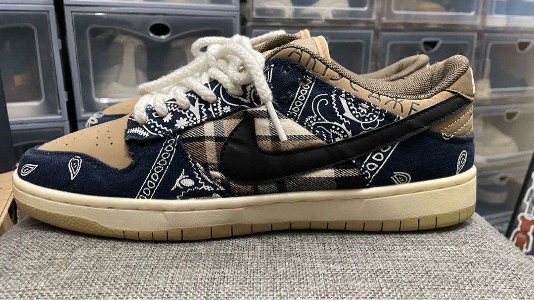 Nike dunk x travis best sale