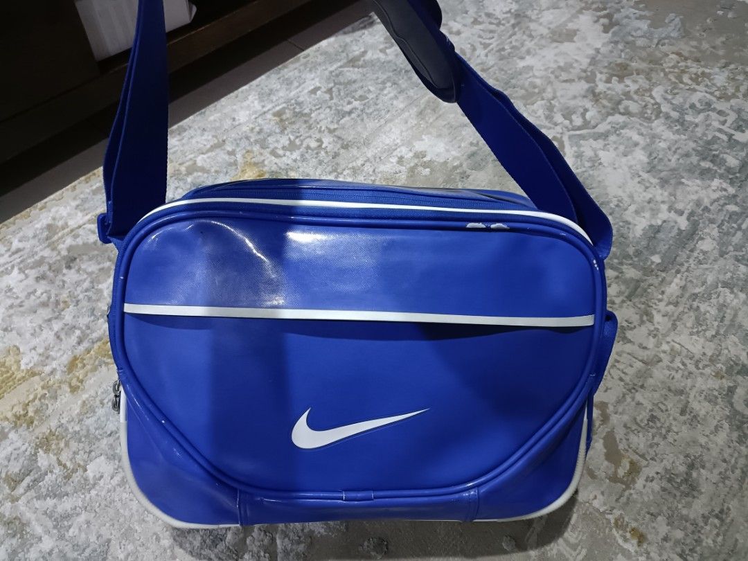 Nike Sling Bag, Men's Fashion, Bags, Sling Bags on Carousell