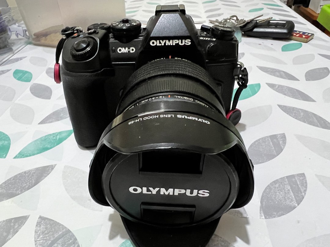 Olympus em1 mark 2 + 1240mm f2.8 lens, Photography, Cameras on Carousell