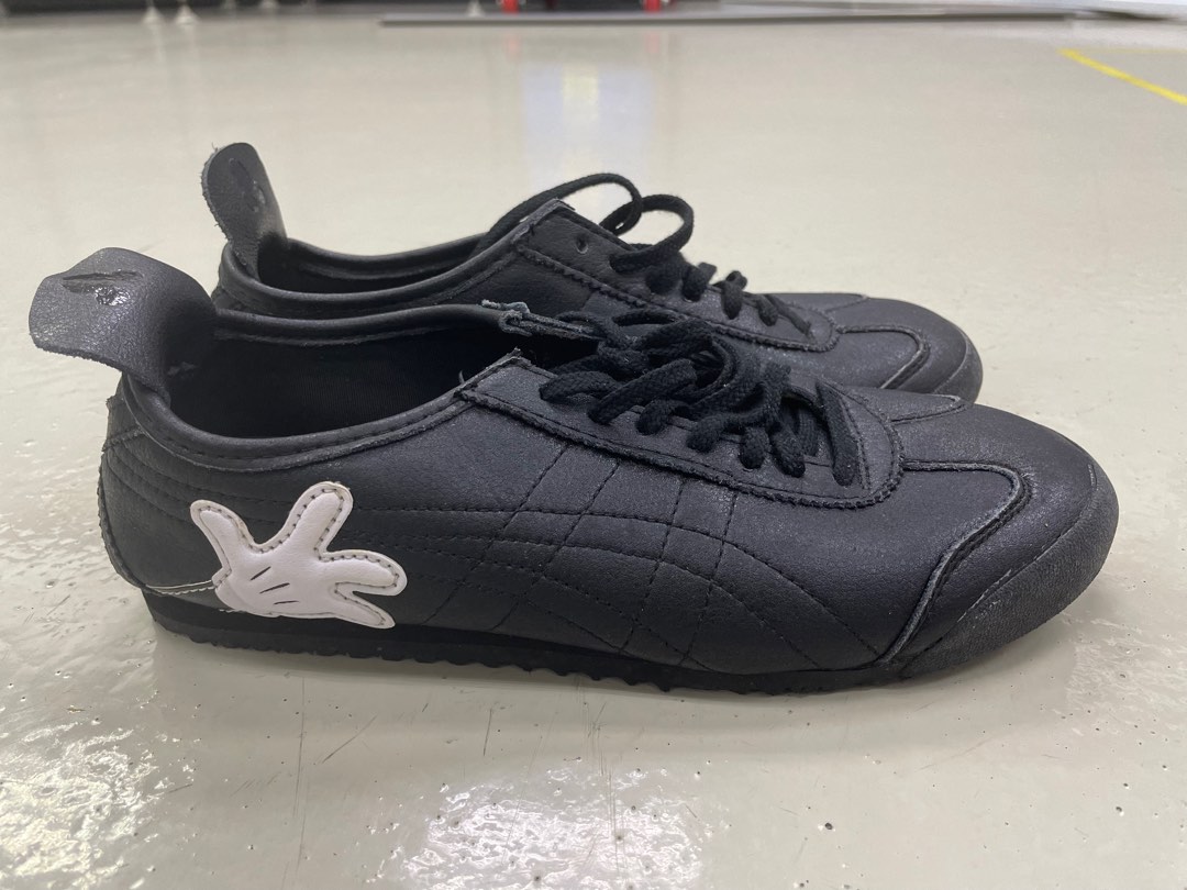Mickey onitsuka top