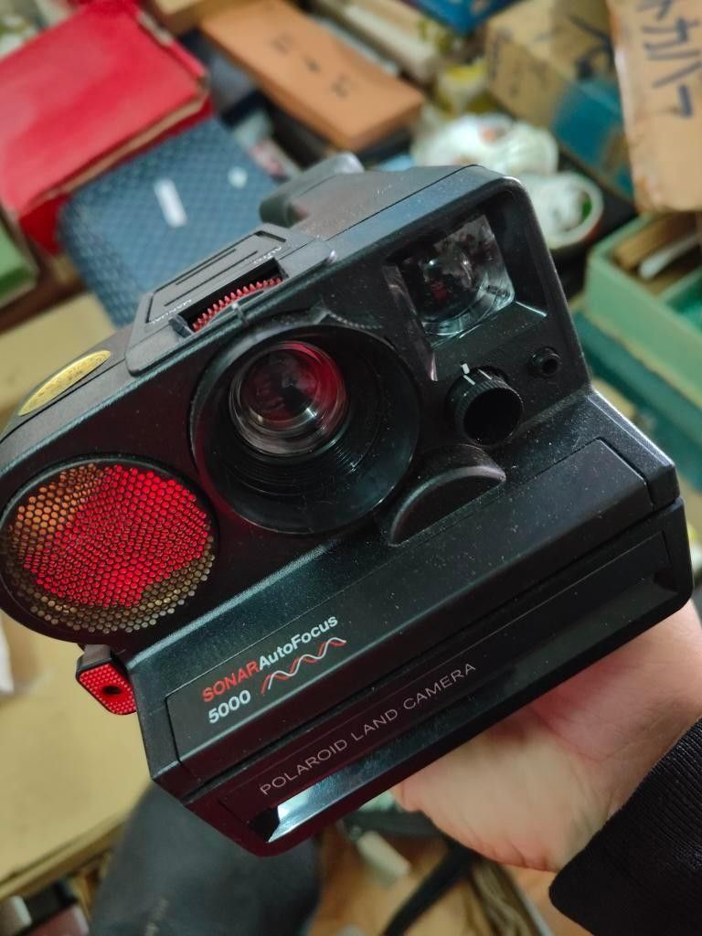 Polaroid Vintage Vamera (Category: Cameras) located in Quezon City. Submitted by la.petite.sirene (Listing ID 1223802685, Image 2). Description: Working, no issue..