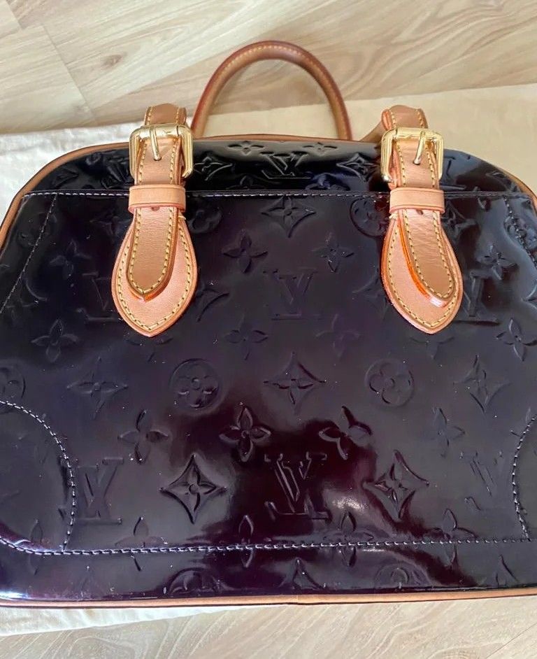Preowned LV Burgundy Vernis Leather Roxbury Drive Bag