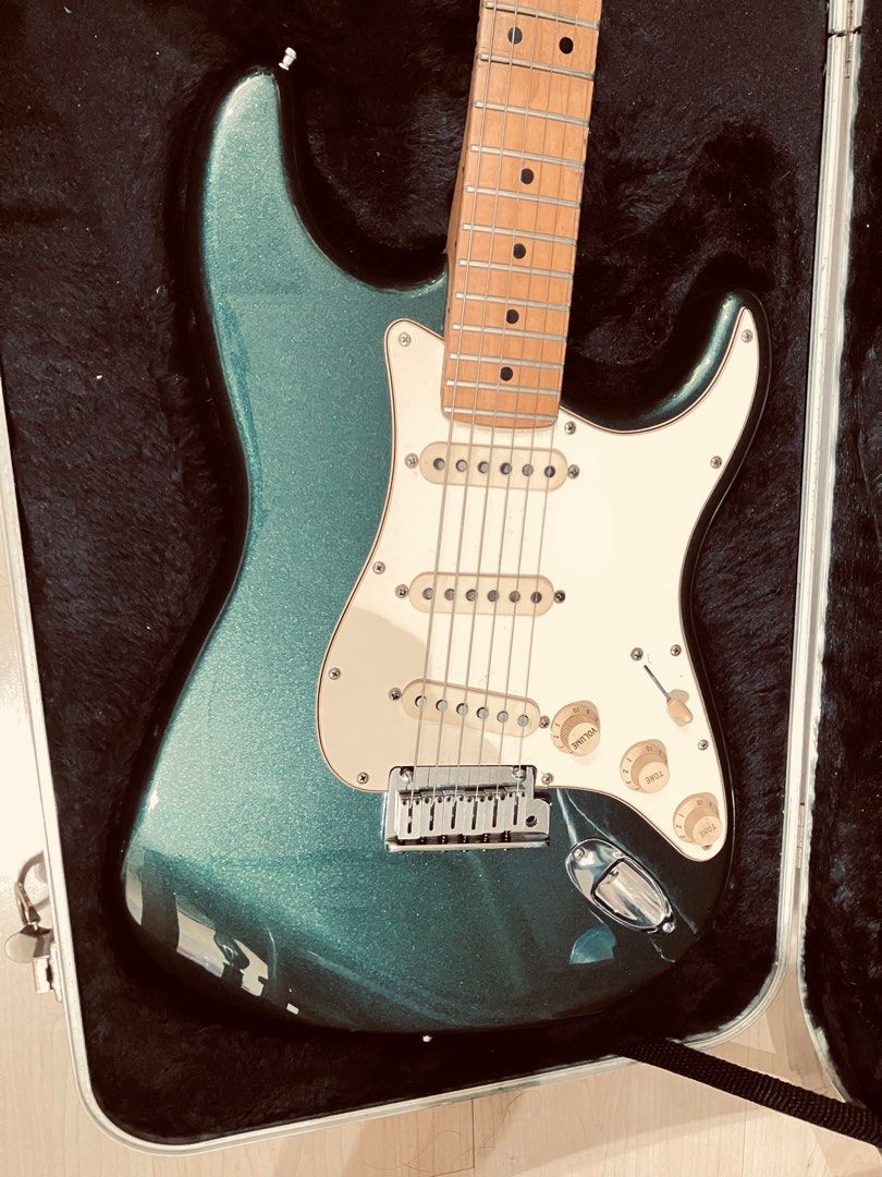 Gunmetal sales blue stratocaster
