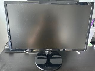 (Category: ) located in . Submitted by sweeeetarena (Listing ID 1223842002, Image 1). Description: .