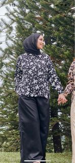 She Dazzle Blouse Floral Black & White