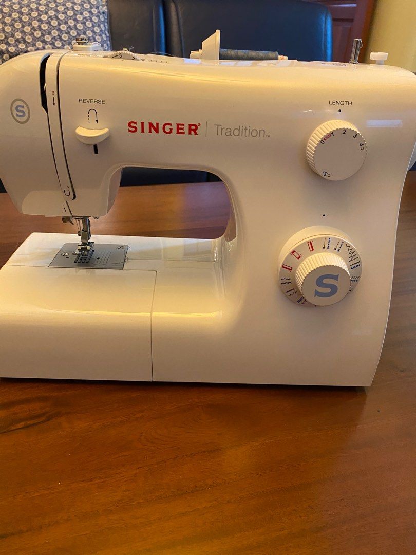 Singer Tradition 2259 Sewing machine, TV & Home Appliances, Other Home