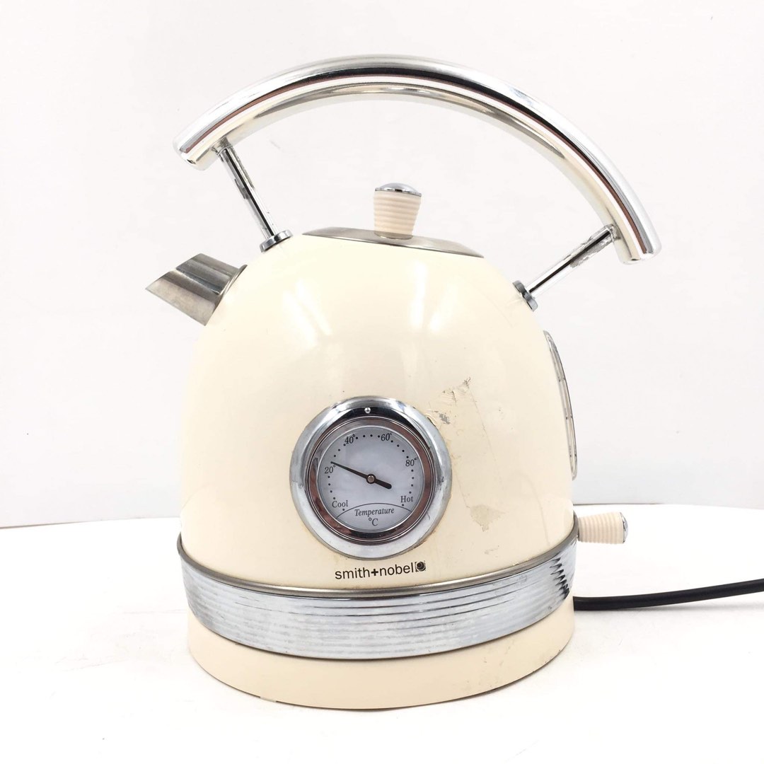 SMITH + NOBEL 1.8L Retro Kettle 220volts, TV & Home Appliances, Kitchen