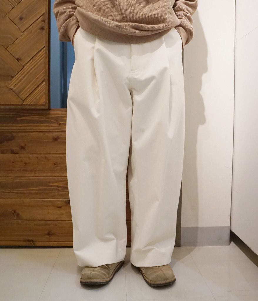 STUDIO NICHOLSON Milk Sorte Ben Volume Pleat Pants White Cream, 男