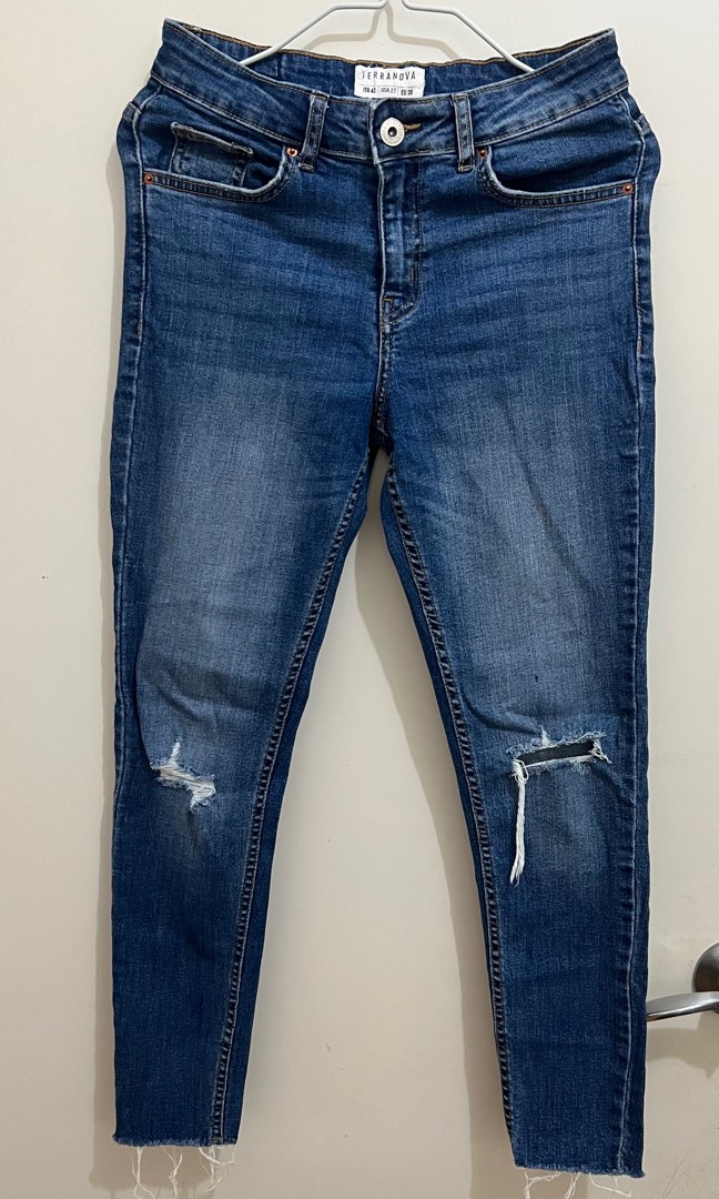 Terranova skinny jeans on Carousell
