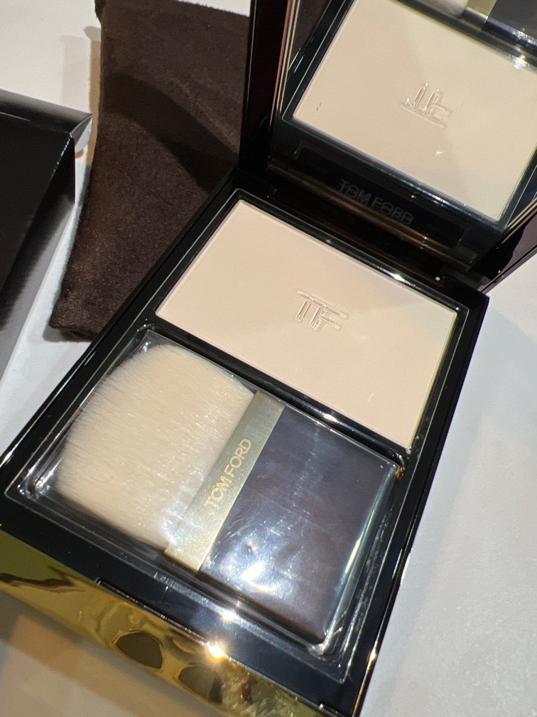tom ford illuminating powder translucent pink, Beauty & Personal Care, Face,  Makeup on Carousell
