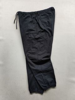 UNIQLO jogger cargo pants black