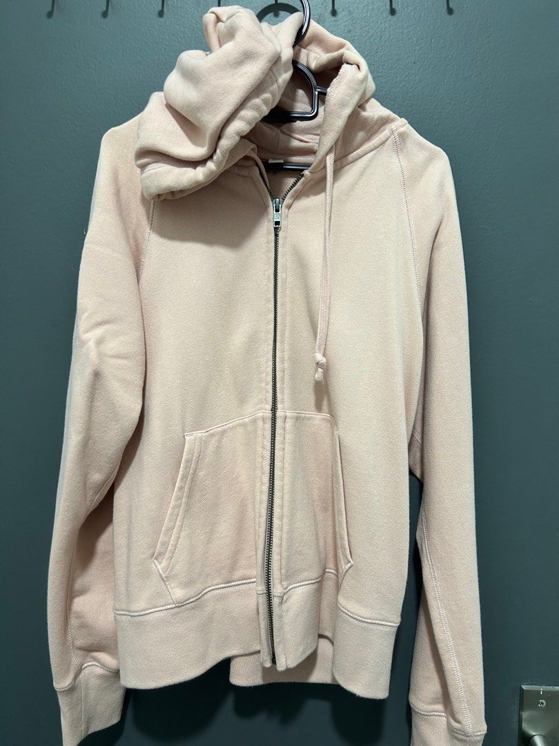 UNIQLO ZIPPED HOODIE IN PINK, Women's Fashion, Coats, Jackets and