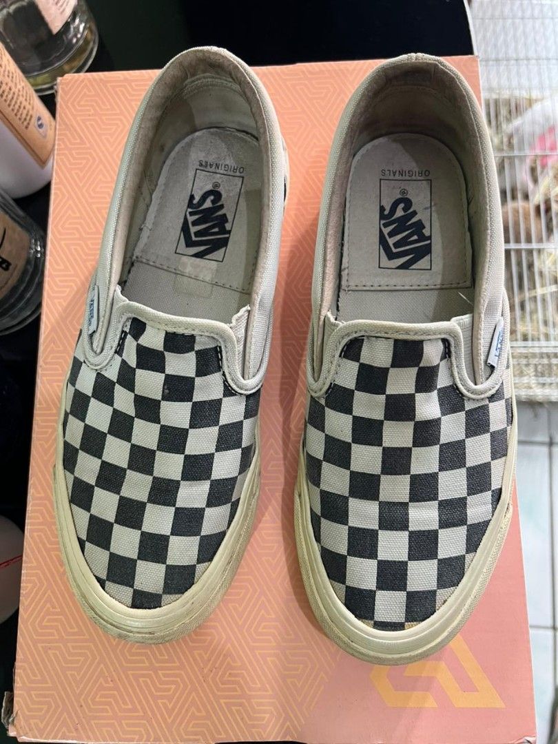 Vans checkerboard og original Fesyen Pria Sepatu Sneakers di Carousell