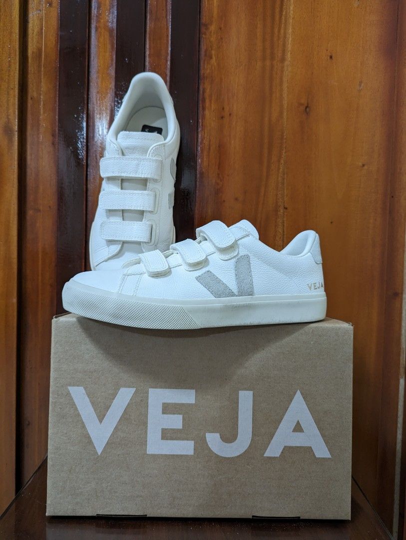 VEJA Recife Logo Chromefree Leather Extra White Natural, Women's