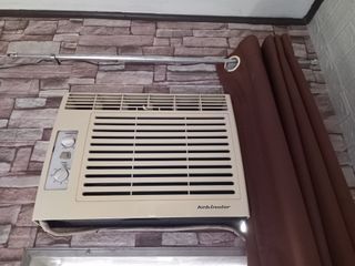 1 HP Kelvinator window type Air-Condition