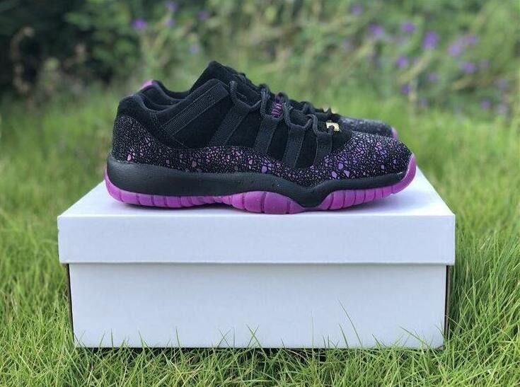 シューズ(男性用) Jordan 11 Retro Low Think 16 ROOK Queen Jordan 11 Retro Low Think 16 Rook To Queen (Women's