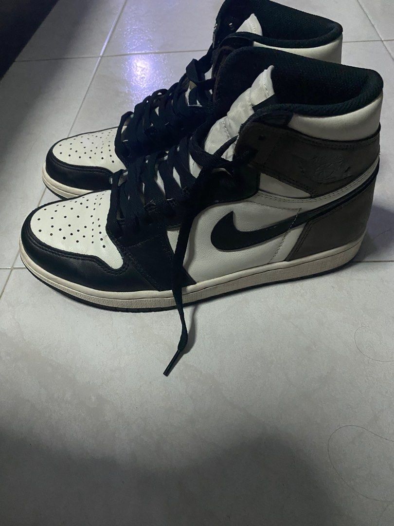 air jordan 1 mocha size 9