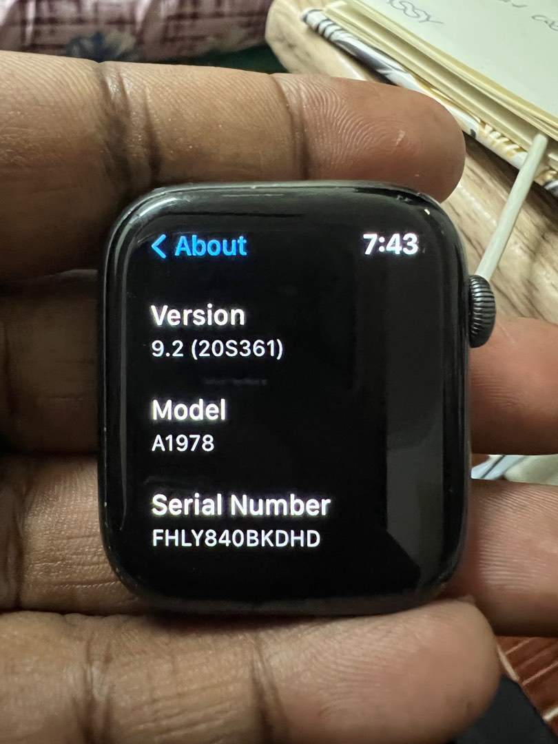 Apple watch series 4 model a1978 on sale