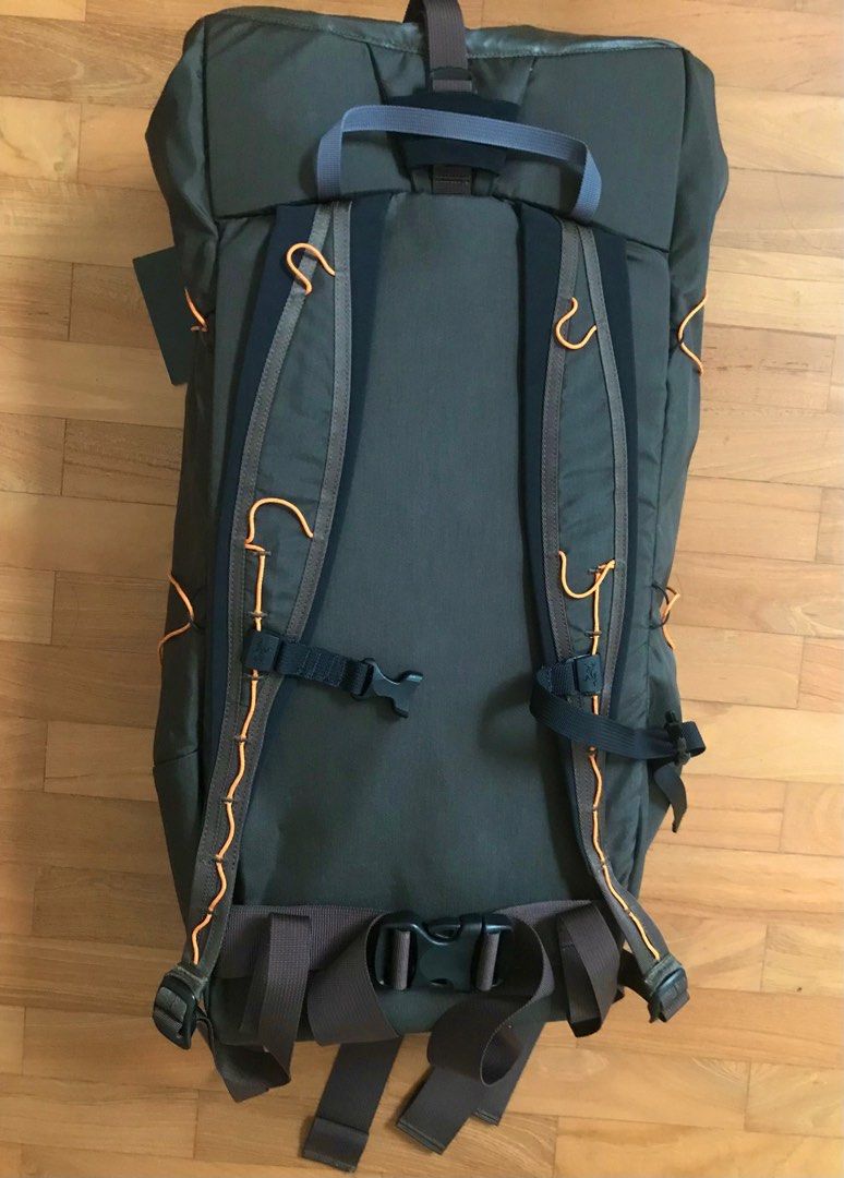 Authentic Arc teryx Cierzo 28L