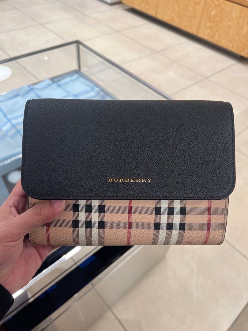 Authentic Burberry Loxley Crossbody, Luxury, Bags & Wallets on Carousell