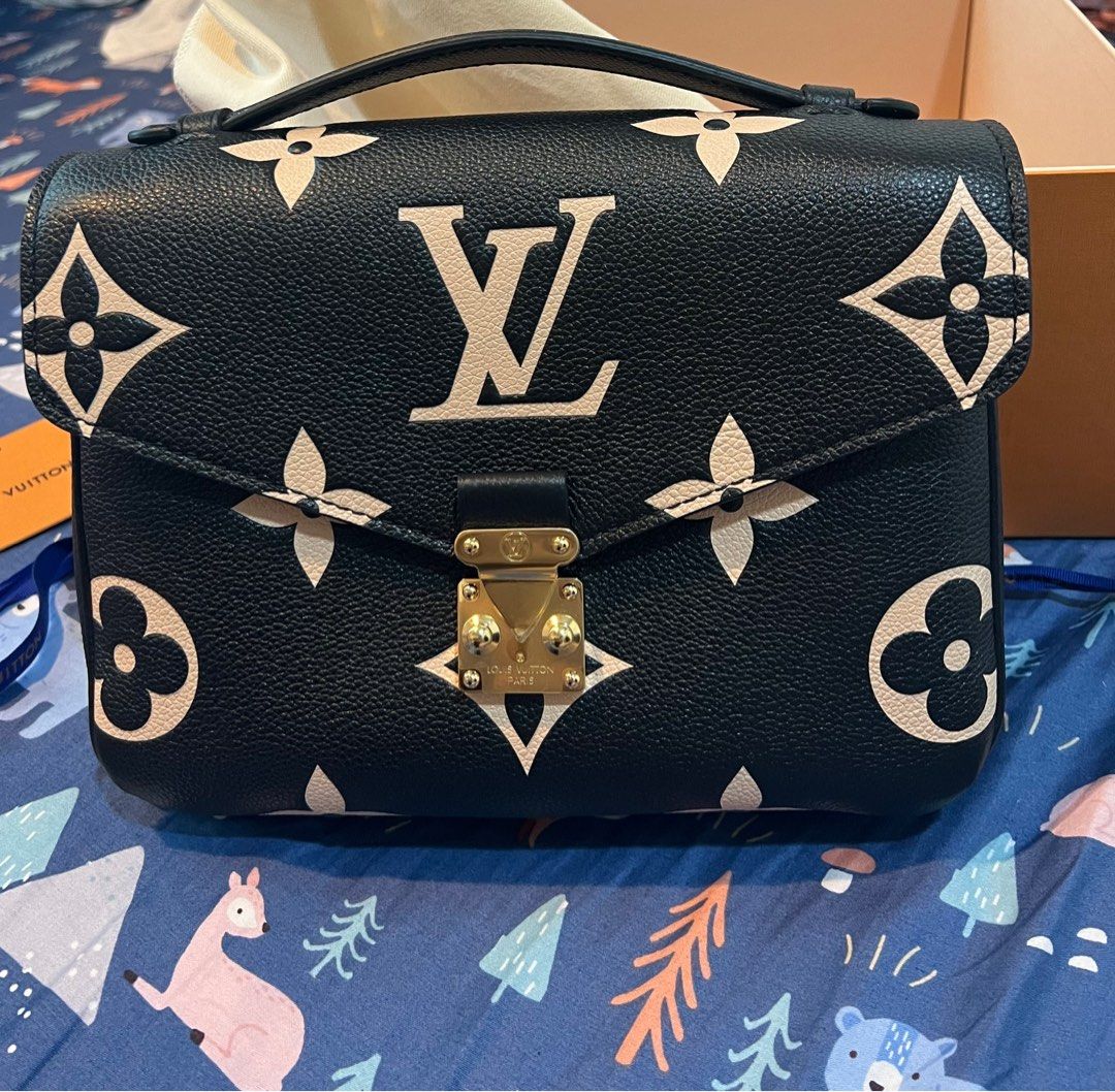 Louis Vuitton Metis Two Tone, Women's Fashion, Bags & Wallets, Shoulder  Bags on Carousell