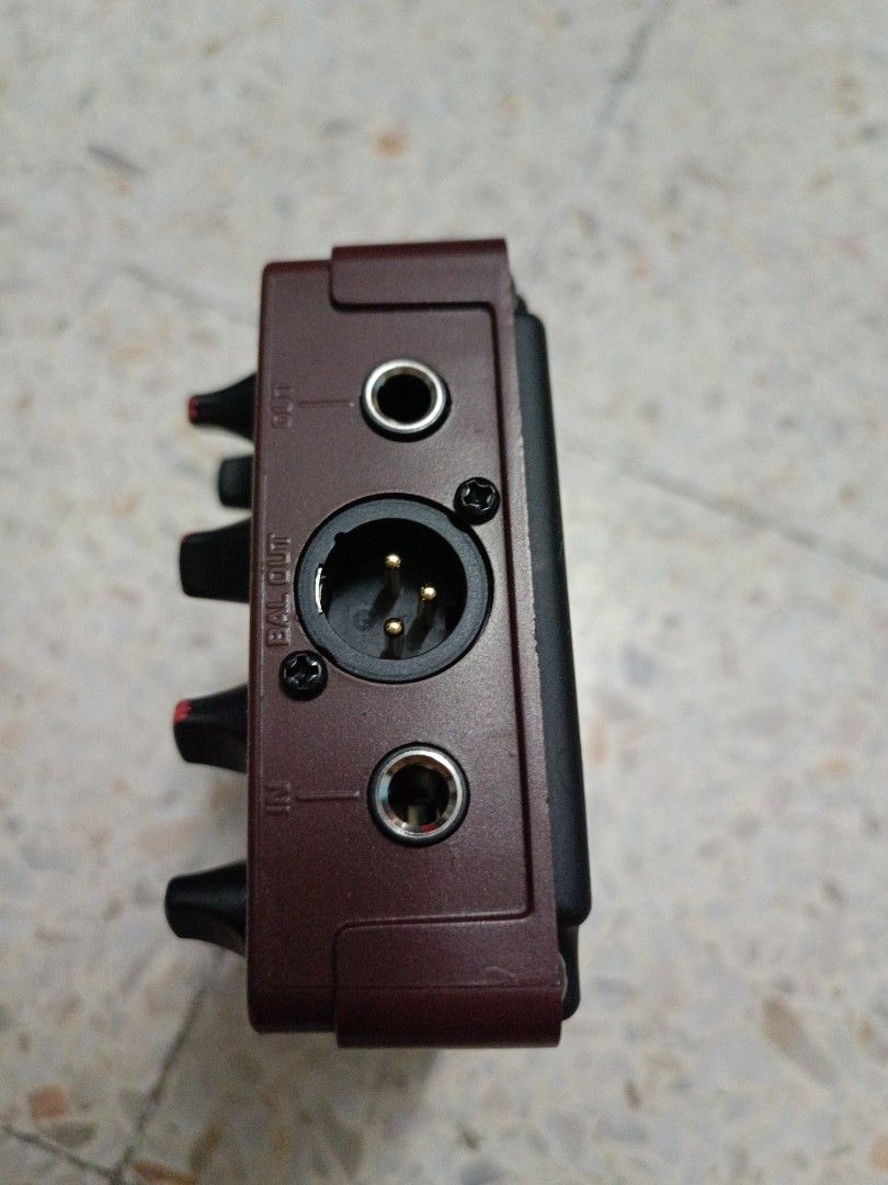 Behringer ADI 21 DI box acoustic piezo pickup, Hobbies & Toys, Music