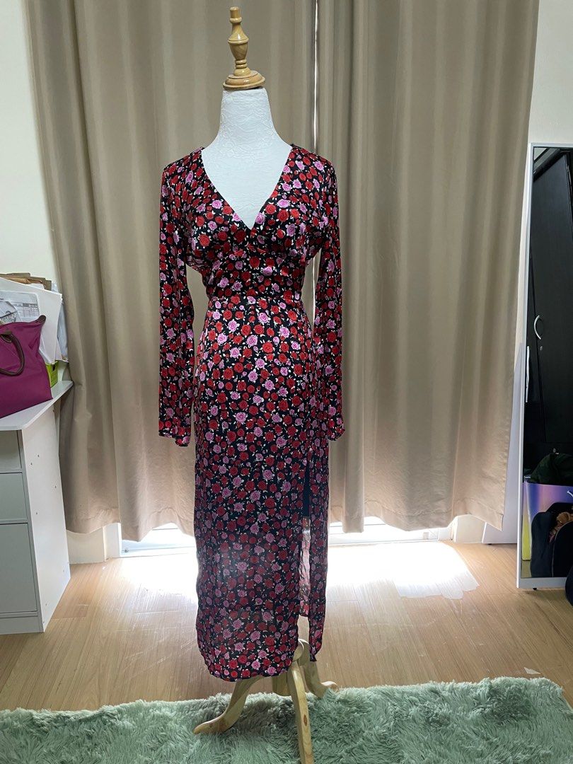 BERSHKA FLORAL DRESS, Women's Fashion, Dresses & Sets, Dresses on Carousell
