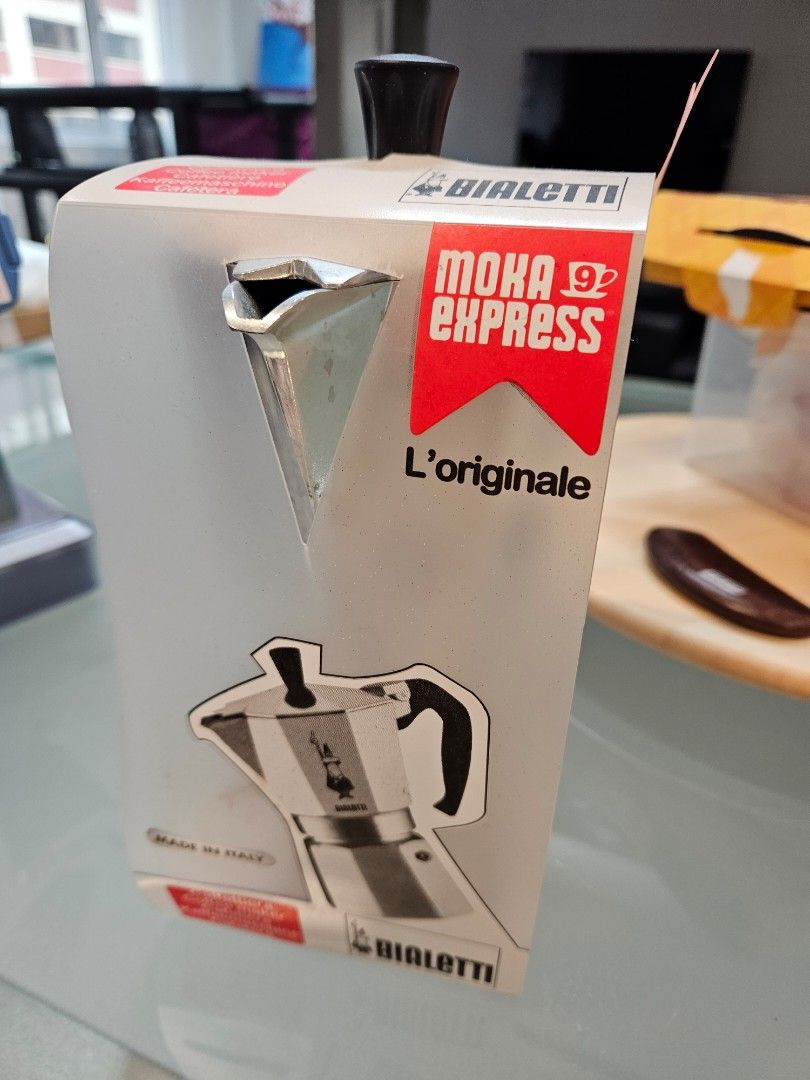 Bialetti Moka Express Coffee Maker (9 cup), TV & Home Appliances