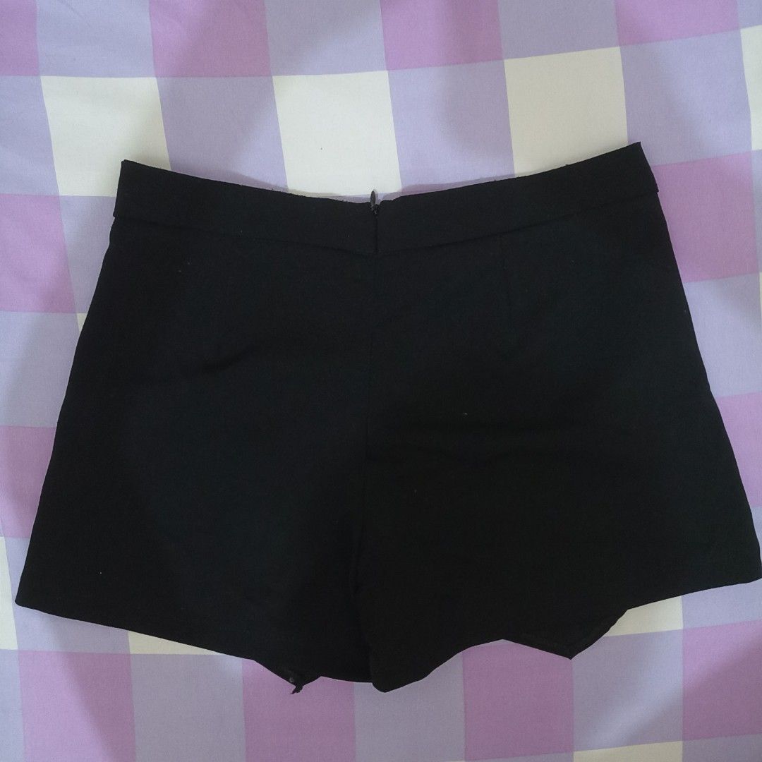 Black Mini Skort, Fesyen Wanita, Pakaian Wanita, Bawahan di Carousell