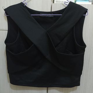 Black Sleeveless Semi Crop Top