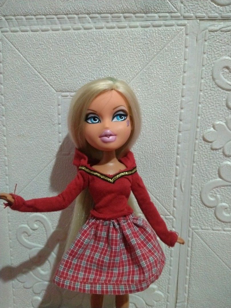 Bratz clothes for sale Hobbies Toys Toys Games on Carousell