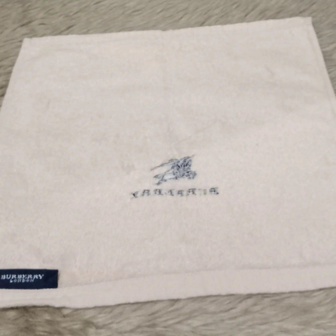 Burberry Beige Face Towel, Beauty & Personal Care, Face, Face Care on  Carousell