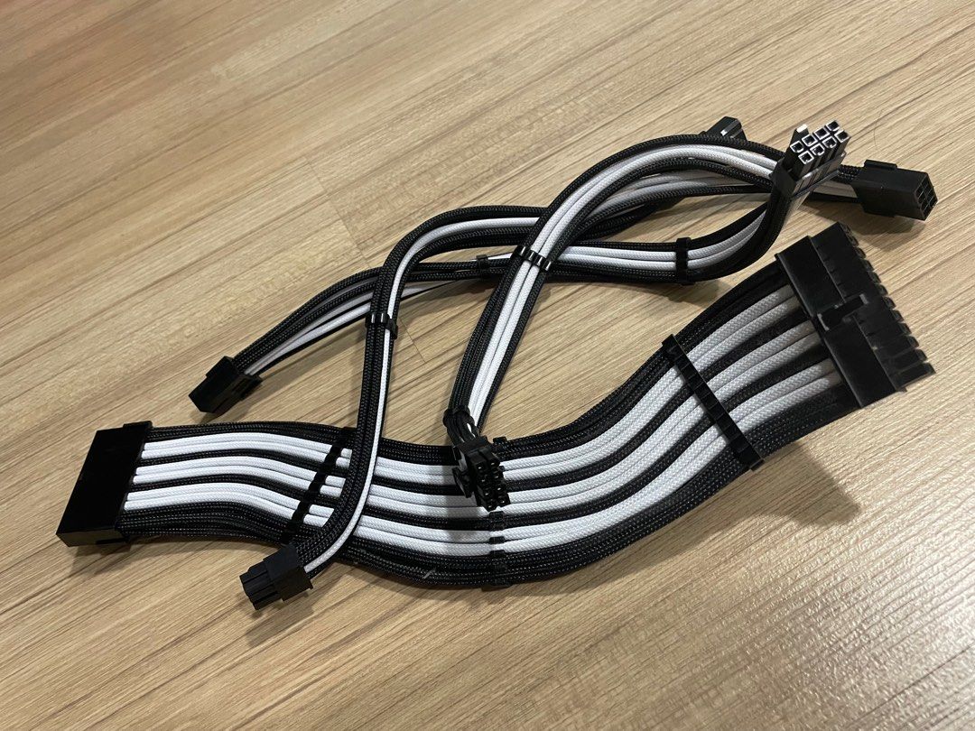 Cable sleeve black white, Computers & Tech, Parts & Accessories, Cables