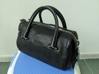 （分類：）位於 。 由 isuchan193 提交（商品編號 1218581137，圖片 1）。簡介： 。