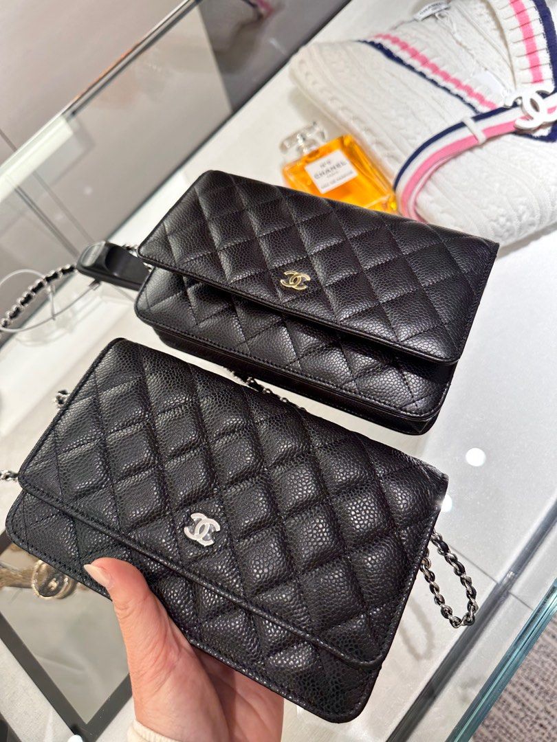 Shop CHANEL 2023 SS Zipped Coin Purse AP3251 B10211 NM370 by forTheone   BUYMA