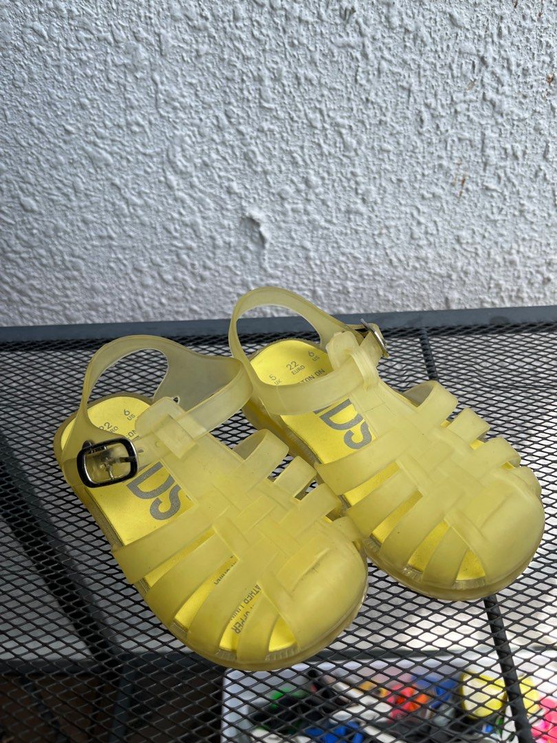 Yellow jelly shoes store