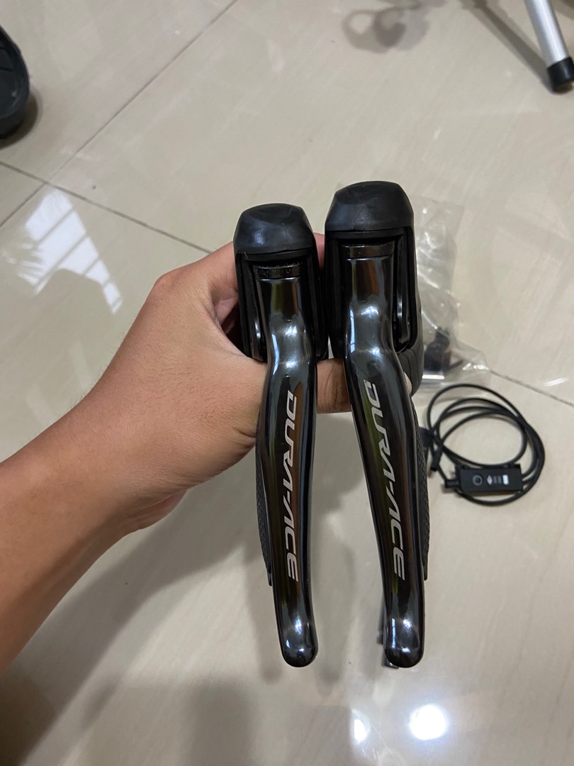 Dura ace di2 9170 hydraulic shifters and di2 spare parts battery and