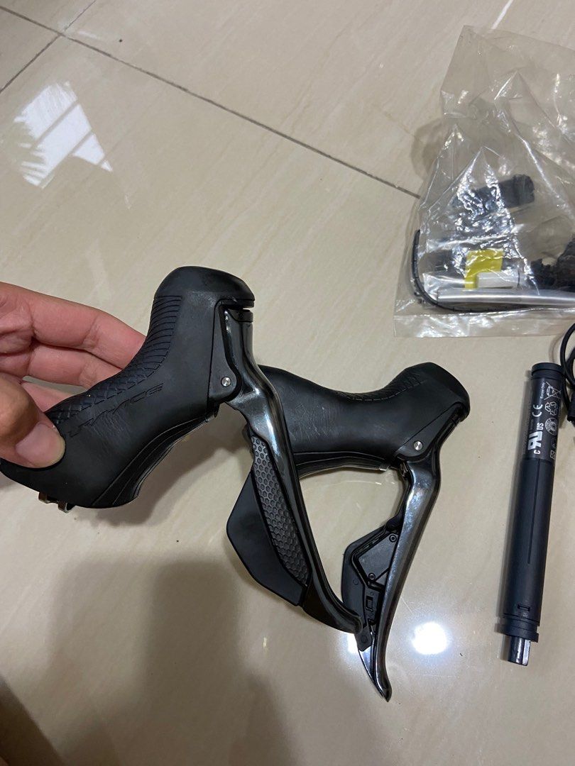 Dura ace di2 9170 hydraulic shifters and di2 spare parts battery and