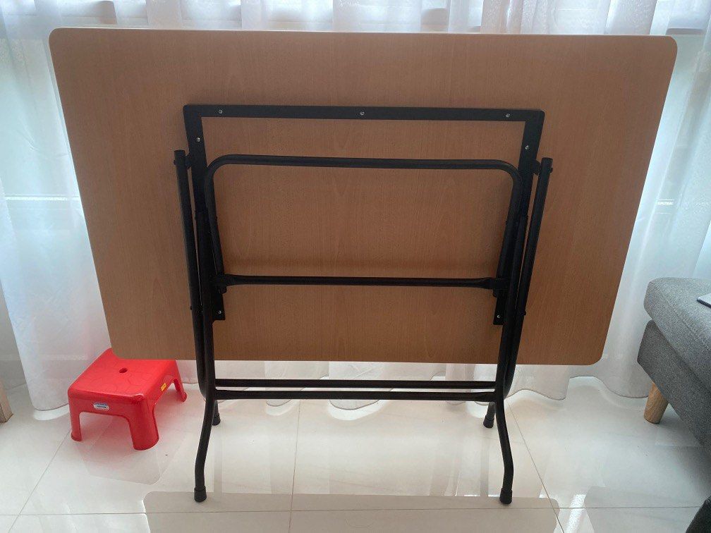 Foldable Table (Category: Tables & Sets) located in Singapore. Submitted by christens (Listing ID 1218645683, Image 2). Description: Foldable table 120 cm (L) x 75 cm (W) 73 cm (H) when opened Lightly used Collect from Bukit Batok West Ave 8.