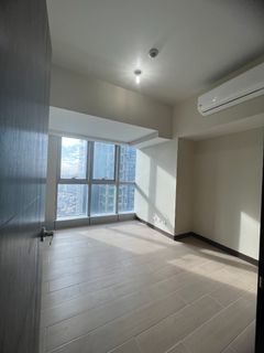 For sale 2 bedroom rent to own condo in Uptown Parksuites Tower 1 BGC