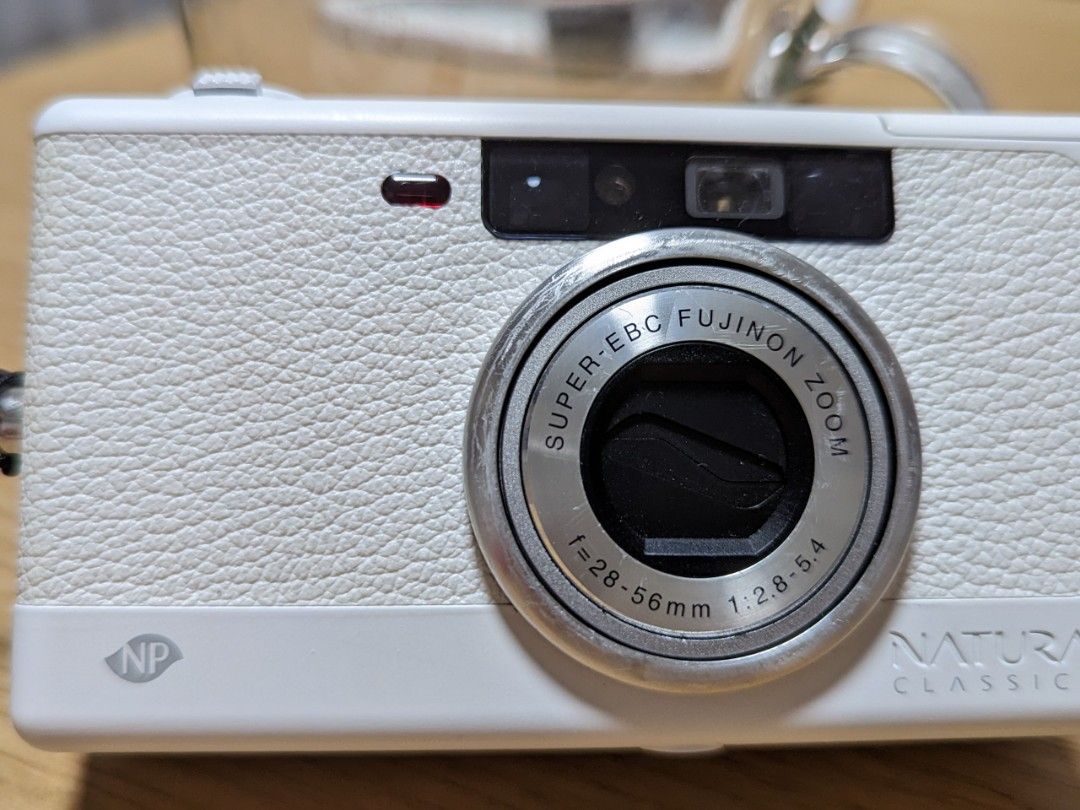 Fujifilm natura classica white, 攝影器材, 相機- Carousell