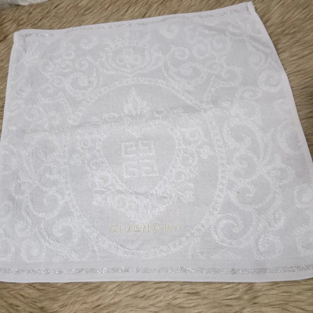 Givenchy Face Towel (Category: Face Care) located in Caloocan City. Submitted by sassypurchased (Listing ID 1218632983, Image 1). Description: Givenchy Face Towel 299 Good condition From Japan Preloved Shop NOT UKAY SOURCE Measurements: H-13.5 L-13.5 inches approx DETAILS ARE POSTED IN THE PIC ♥️Sold as is. What you see is what you get. Price reflects condition ♥️Please manage your expectations because it is a pre-loved item and will show signs o