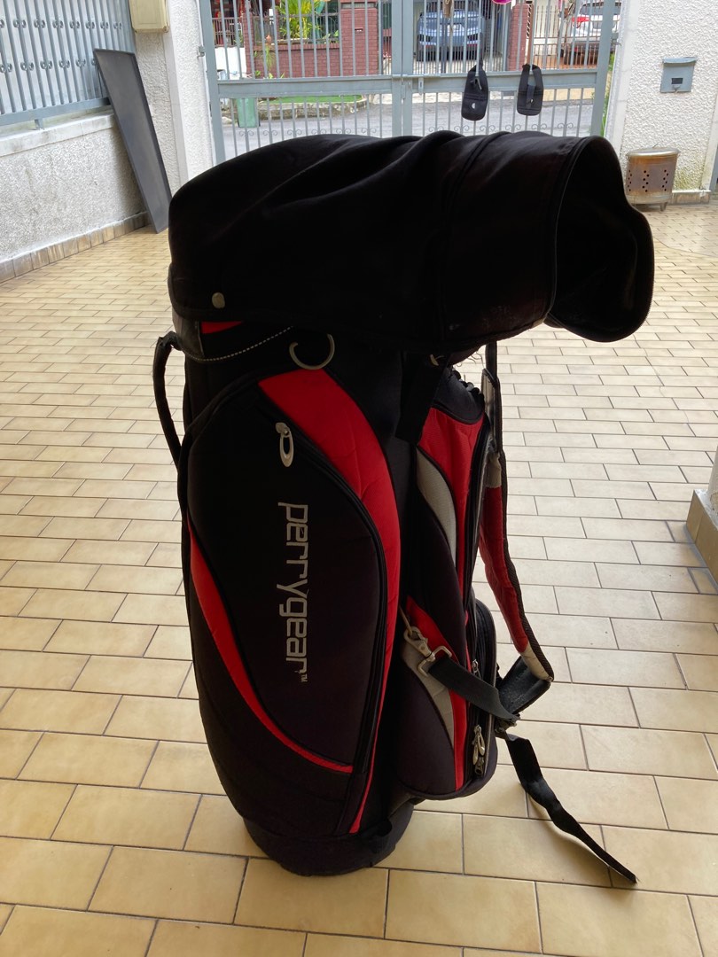 Golf bag sale (Perry Gear), Sports Equipment, Sports & Games, Golf on Carousell
