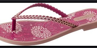 Grendha Oriental Thong Rubber Slippers in Magenta