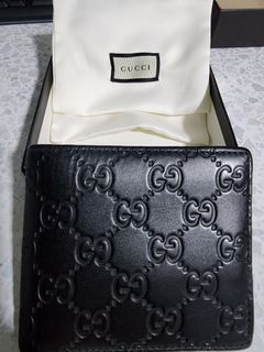 Gucci signature black leather coin wallet