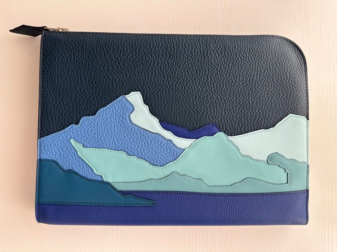 Hermes endless road wallet clearance