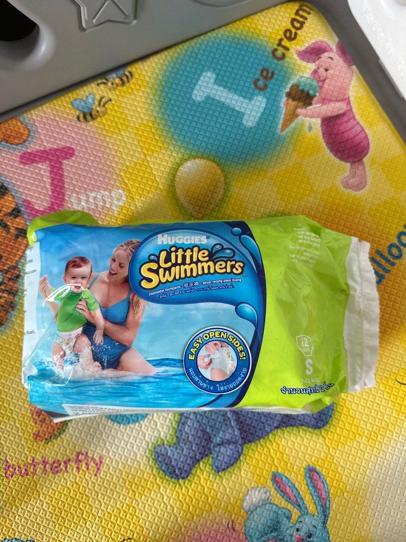 Huggies Little Swimmers size S, Babies & Kids, Bathing & Changing