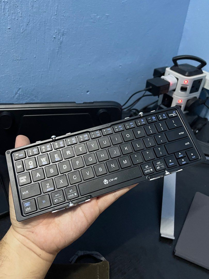 Iclever BK03 portable keyboard bluetooth, Computers & Tech, Parts