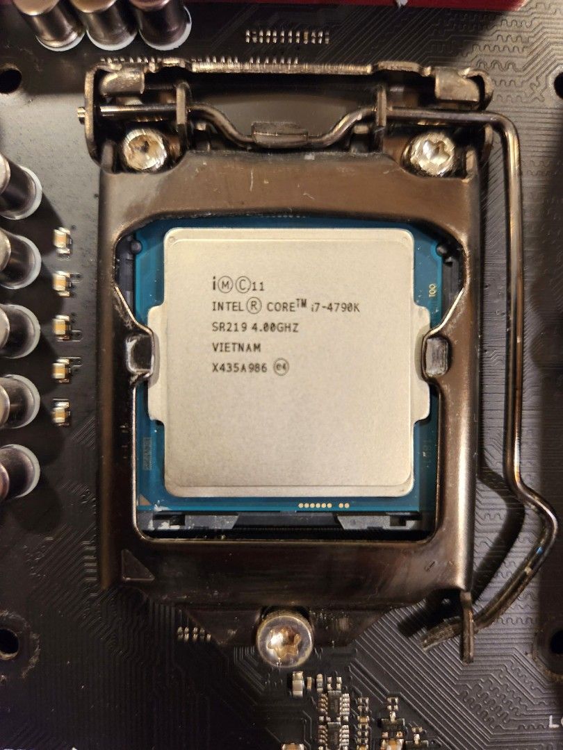 CPU Intel core i7-4790とメモリ4GB 2枚 - PCパーツ